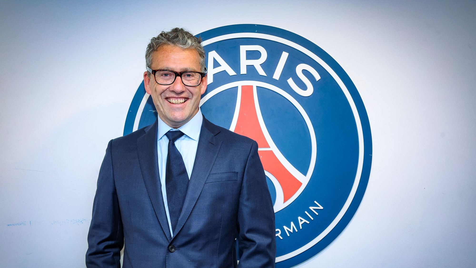 Richard Heaselgrave : Le Nouvel Architecte des Revenus au Paris Saint-Germain