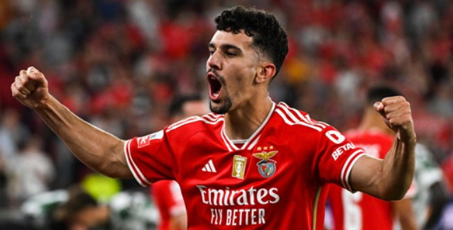 Tomás Araújo : Le PSG se désengage, le Bayern s'avance pour la perle défensive