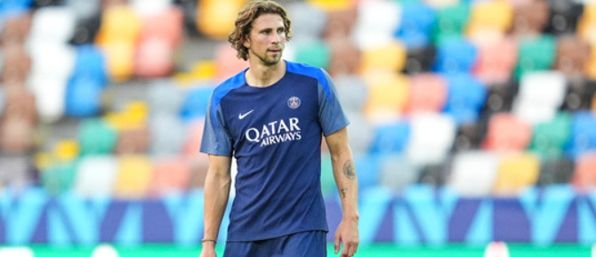 Illia Zabarnyi, le défenseur ukrainien qui renforce la défense du PSG sous Luis Enrique